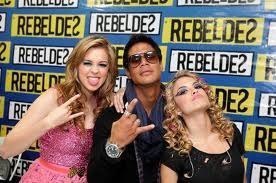 Amo Rebelde e gosto de fazer muitas coisas