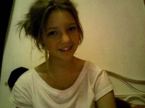 Hey, i'm 14 and from cardiff.
i love love love one direction 6/4/11. 21/1/12 - 1/3/13 cannot wait xxxx - this account is made just to tweet them!