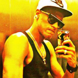 - Amor não é apenas uma palavra.Ídolos não são apenas amores passageiros.Mas Sim, Aqueles que nos faz eternizar um Simples desejo. NJR  ♥ Since: 15-08-2011