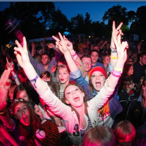 Your weekly guide to see where the hottest clubs to go all week! Productions of fuzzy enc.