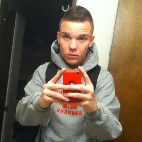 cody_the_goalie's profile picture. ⚽ Is my life | heritage (sophmore) | follow me on instagram @21_cody | follow and i will follow back