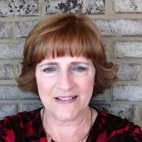 •Retired AP United States History •Political Moderate who loves history, food, books, travel, and dogs! *If you don't return follow, I will likely unfollow.