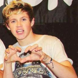 ilovepandas1233's profile picture. I am a directioner that loves ONE DIRECTION no matter what! (make Imagines just ask)!!