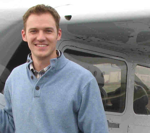 Structural Engineer, Illini Grad, Cardinals fan, private pilot on hiatus, and dad in training