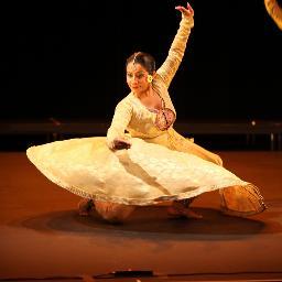 I am a classical Kathak dancer. I started training at 7 yrs old. My gurus are: Birju Maharaj & Chitresh Das. I perform & teach Kathak http://t.co/nAJ5mUEn3t