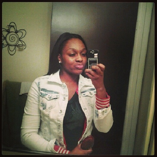 causee let me find OUT hoess mad on tha LOWLOW.       BITCHESS BE LOOKN MAD . FCK IT LET EM HATE