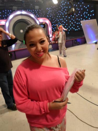 Hola... Soi fa de @Victoriaecc & @Gissellesampayo