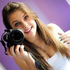 Sou uma mulher menina, uma menina mulher, séria, curiosa, sonhadora, divertida, determinada entre outras palavras sou ABENÇOADA por DEUS E BONITA POR NATUREZA!