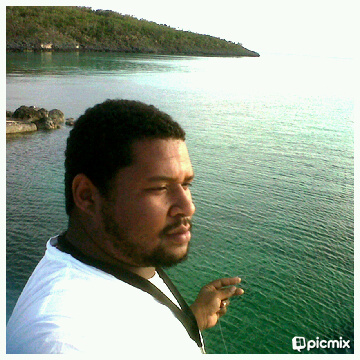 Live in the Bahamas working hard making paper Party and Chillin at the Beach. put God First In Everything You Do. Hit me up on bbm 28fcfeec