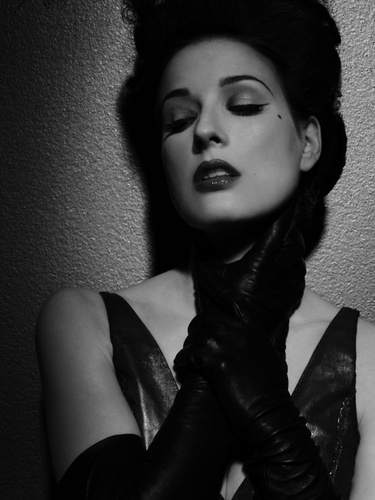 VonTeese_RPG's profile picture. True sexiness has many facets. The elements include things like confidence, strength, intelligence, and humor. {21+ RPG}