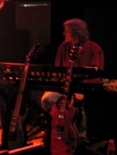 Keyboards, Guitar, Composer: Tabula Rasa
https://t.co/MQzAlvPMTo
Owner, Audio Engineer: Fly Mastering Studio