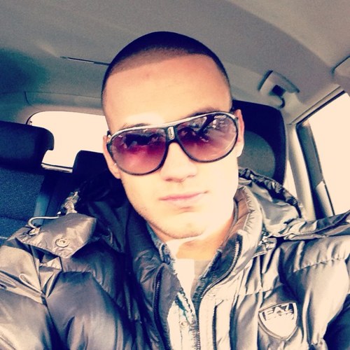 DenisDuspara's profile picture. Student International Business at Hogeschool Zuyd Maastricht. Marketing & New media (social media). Portal to Asia. StageSpanje. Valencia.