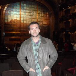 AbrahamDavilaa's profile picture. Me gusta la tecnología soy medio geek.