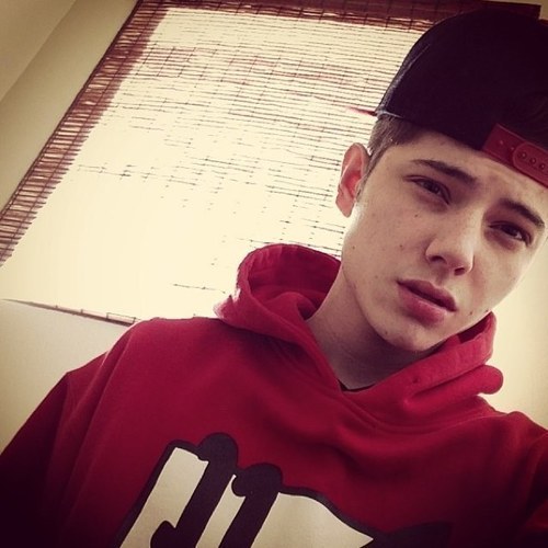 jacktwerks_'s profile picture. Dance into the light. -Multi-RP-