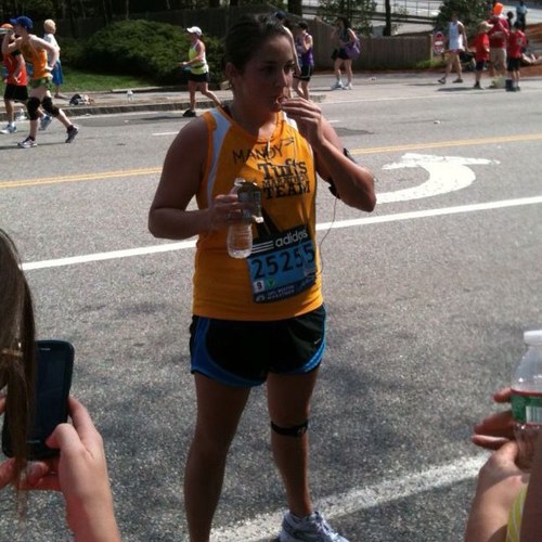 Professional baker slash wedding cake decorator, marathon runner, brilliant tweeter.