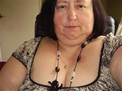 Renee_Krate's profile picture. I love life and romance. Looking for my special partner. Let's have a few drinks together?