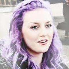 ThatGirlFalse's profile picture. Idk I like food.