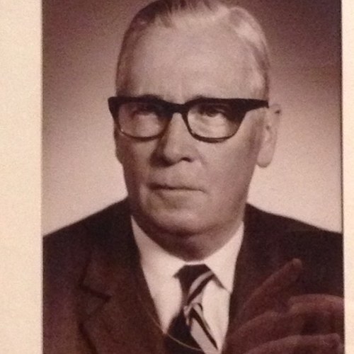 Perrin1976's profile picture. Writer, Editor and general Problem Solver...