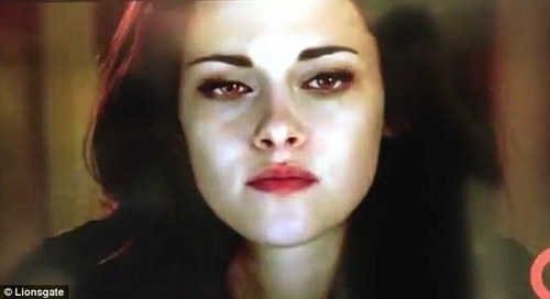 เฮลโล ! ชั้น (บอท)คุณนายคัลเลน จาก Twilight ยังไงก็ ฟอลมาคุยกันเยอะๆ นะคะ อยากรู้ว่าชั้นเป็นคนแบบไหน? ลองฟอลมาสิ แล้วคุณจะรู้ *มองด้วยความเซ็กซี่* RT