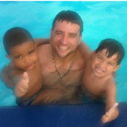 Carlos_Tonos's profile picture. Full deportista, agradable para la vista ;) hahaha xD Profesor de Educacion Fisica y Entrenador!!!