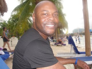 elandis943's profile picture. Looking at the world from my point of view and having fun doing it