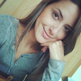 AnaLuizaMazzola's profile picture. 