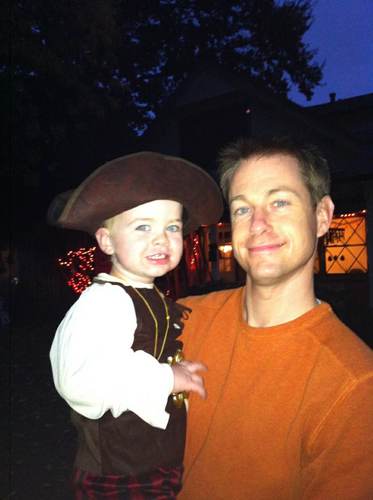 Father. Husband. Creative copywriter/communications pro. Gemini. Semi-Irrational 49ers Fan. Vaya con vodka.