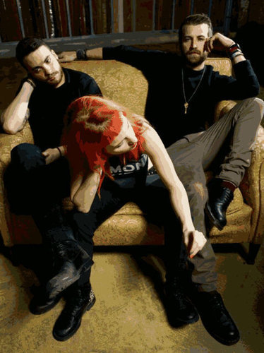 Official Twitter account of Paramore Ciamis Indonesia | Unidad De Paramore Ciamis 皿  | Follow US = @yelyahwilliams @schzimmydeanie @itstayloryall |