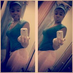 -Got Thiss CockyyAsAttitude!
-But At Dha Same Time Imma SweatHeart...
-ILove Chill'N w|my T E A M 
-Pretty&Famous2Rich&Famous763/723...Btw Prezz'Naee