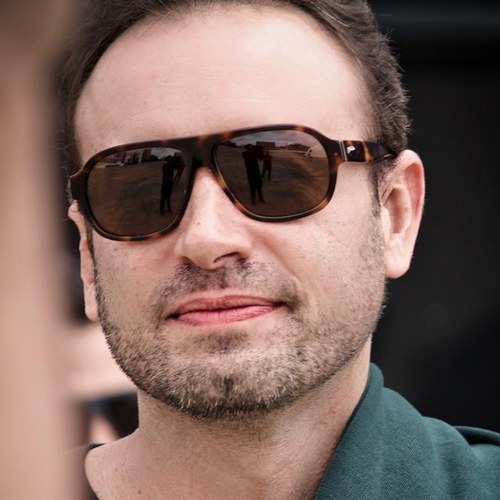 Assessor do Cantor @LucasLucco
 AGT, FS Produções http://t.co/kdjSHhvyHH