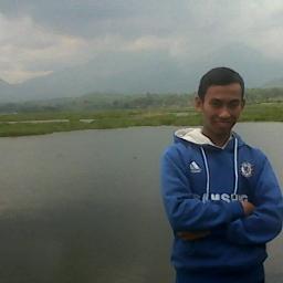 Allah tidak melihat bentuk rupa dan harta benda kalian, tapi Dia melihat hati dan amal kalian.