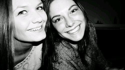 rosankonneman's profile picture. Life in the moment.