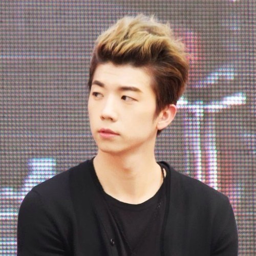 อันยอง ครับผมอูด้งอูยองจาก2PMครับ ถึงผมจะตัวเตี้ยแต่ผมก็น่ารักน่ะ ㅋㅋ ฟอลมาเยอๆน่ะครับ