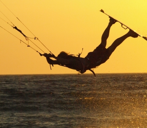 albertins's profile picture. uzlādējos tiešos saules staros