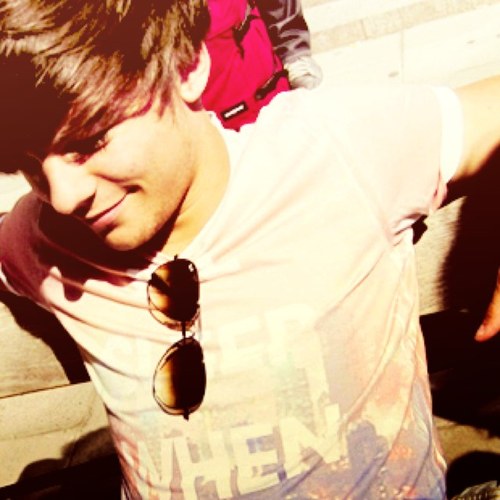 directioner_yui's profile picture. Hello!!!:))I_LOVE...One Direction{**Louis,Zayn,Liam,Niall,Harry**}!!_and_Directioner!!                      \*From__Japan*/