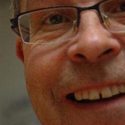 Eindredacteur Kunststof & Rubber en website- Fotograaf - Columnist - Verslaggever - fan van Gummbah en A.L.Snijders - Duurzaamheid first