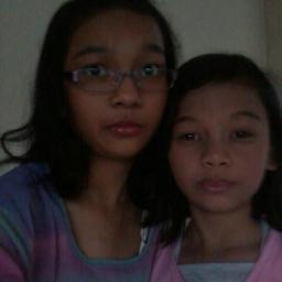 hi my name is firzanah... i have nothing to say much but i love 1D n my favourite is niall horan i am his s'pore nialler33