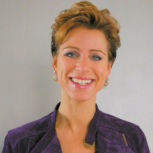 CSItwits's profile picture. CSI voor metamorfose arrangementen, kleurenanalyse, style-advies, visagie, workshops, personal shoppen, accessoires, dameskleding. Moeder&echtgenote