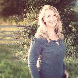 lindavdpavoordt's profile picture. Dutch journalist & travel photographer Linda van de Pavoordt. Loves: hiking, yoga, surfing, good food, people and TRAVELLING. Founder of https://t.co/rGzZyLxWho