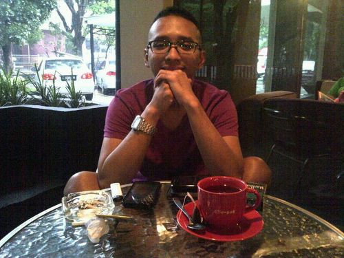 kennysetiawan's profile picture. Person who live with a dozen troubles in his life.