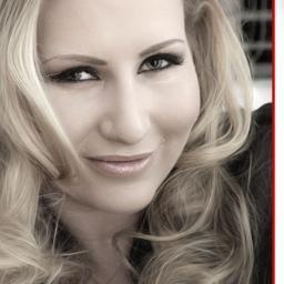 The Eyelash Lady.  The place to come for Elite Training, Products & Treatments in Individual Eyelash Extensions