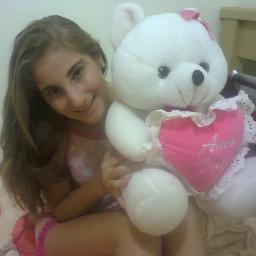 Luaandra , 13 anos, Leão, gaúcha, colorada, AMO chocolate e sorvete' Prazer essa sou euu8-)