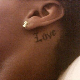 S_H_E_'s profile picture. Moi, Je besoin de vacances