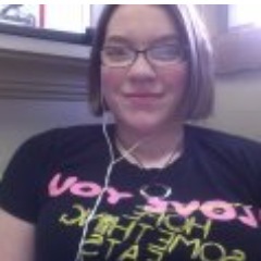 hey my name is Taylor Michelle Bullers i am sue bullers's daughter :) i luv going on the internet and hang in with peeps! :)