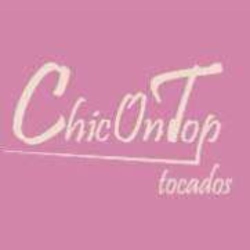 Con materiales de primera calidad, adaptamos y personalizamos a tu gusto el complemento ideal, brindándole elegancia al modelo elegido para una ocasión especial
