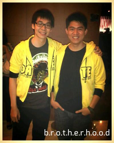 ikiphael's profile picture. People oriented, pecinta kuliner, pecinta film, pecinta MU, enterpreneur, part of @date_tjduren3.  ˆ⌣ˆ