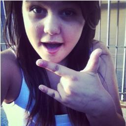 Msn: agata.zaira@hotmail.com