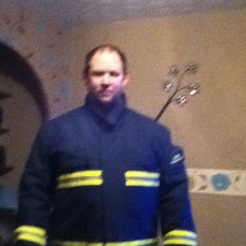 GaryTheTrout's profile picture. Love all sorts of music, Bristol City Supporter.