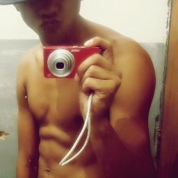 It's like the face inside is right...Beneath my skin! (8'

http://t.co/G6zKvM4qaz