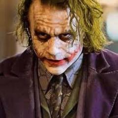 Que Anda Com A Cara Pintada Anda com O Cabelo Verde ..E Joga O Boné Pa Tras E Tem A Cara De mal Pode Fica Tranquilo Se Ta Falando Com O CORINGA OPalhaço+temido